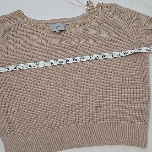 LIV Milano long sleeve round neck Oatmeal, Gold Chain Trin sweater size L - Picture 5 of 7